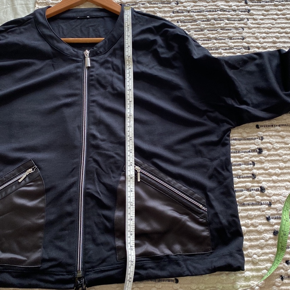 Black Top/Jacket - Picture 5 of 6